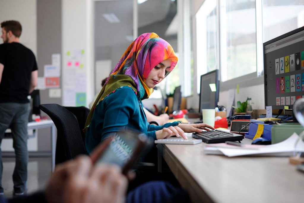 startup business people working in office PXCQ8A6
